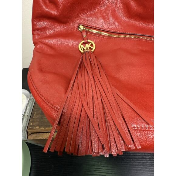 Michael Kors Shoulder Purse Pebbled Red Leather With Tassel - Picture 10 of 10